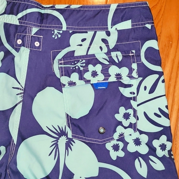 J.Crew Mens Tropical 9" Board Trunks - Picture 6 of 15